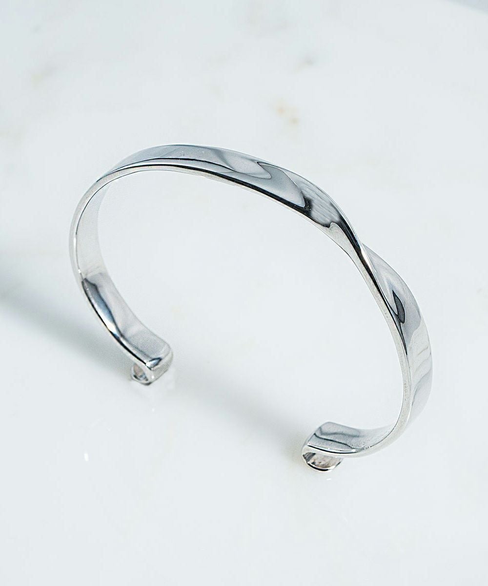 MATOW マトウ SHIKI TWIST BANGLE / SILVER レディース 腕時計